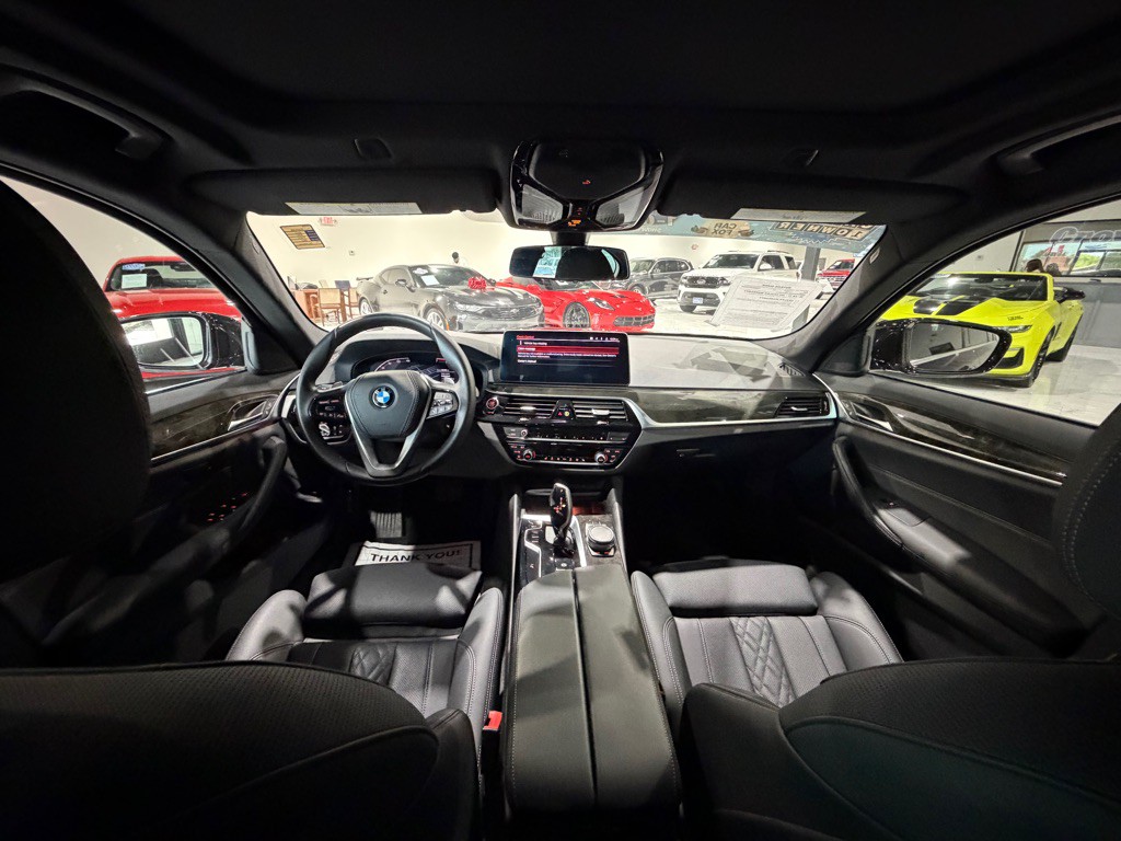 2023 BMW 5 Series Image 25
