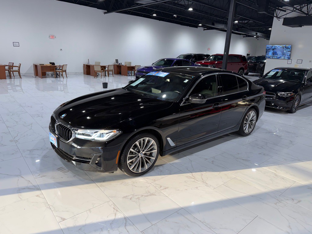 2023 BMW 5 Series Image 1