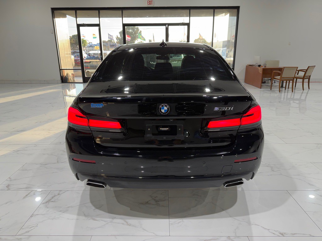 2023 BMW 5 Series Image 13