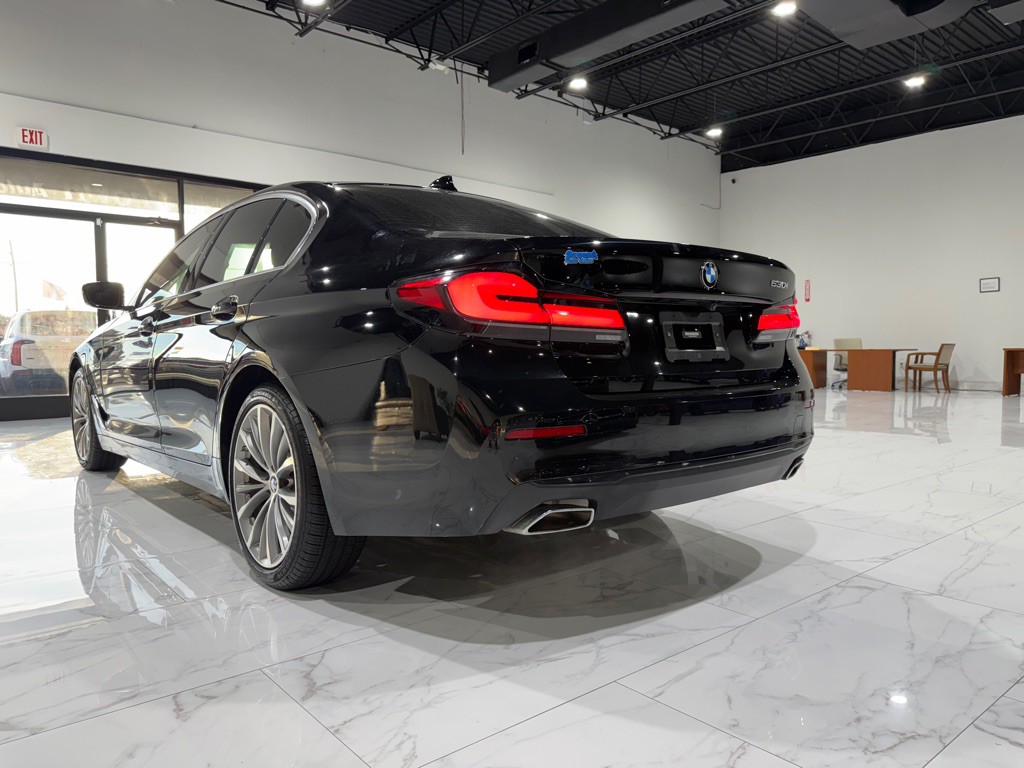 2023 BMW 5 Series Image 15