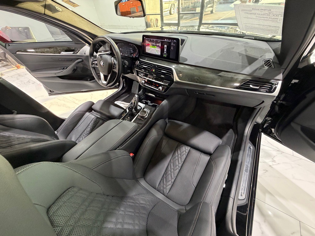 2023 BMW 5 Series Image 18