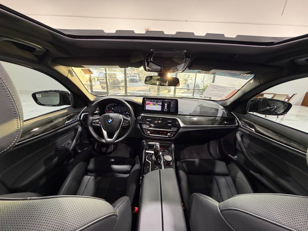 2023 BMW 5 Series Image 23