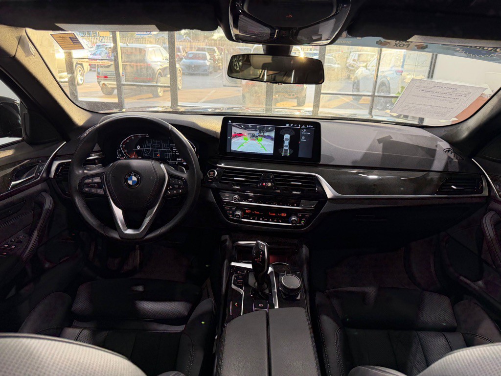 2023 BMW 5 Series Image 24