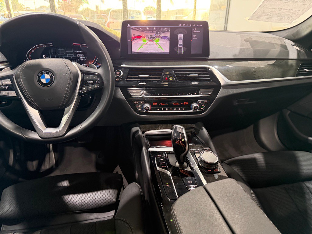 2023 BMW 5 Series Image 25