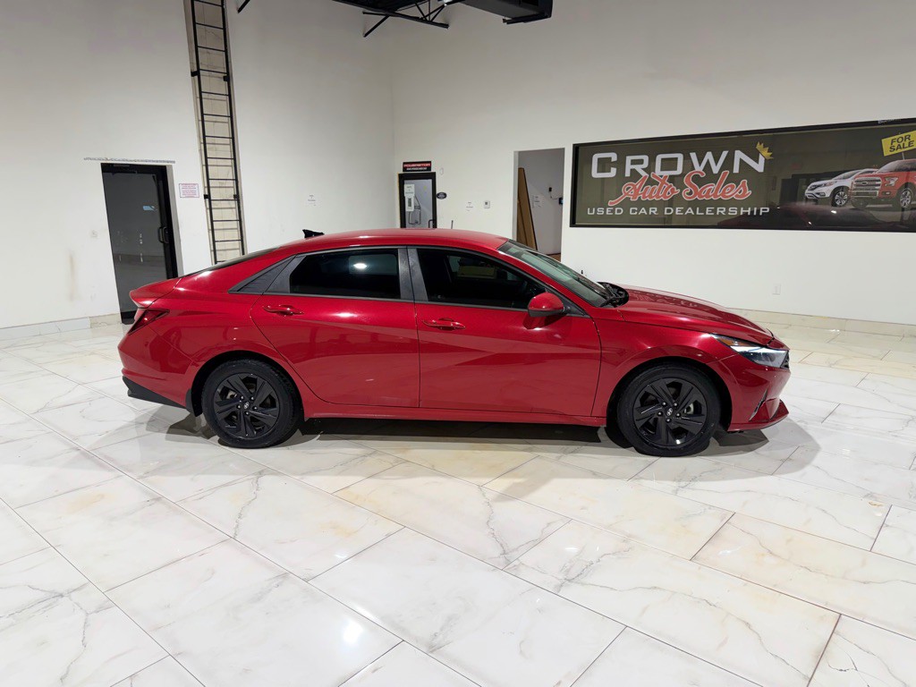 2022 Hyundai Elantra Image 6