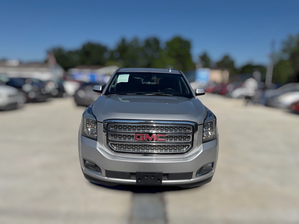 2017 GMC Yukon Image 2
