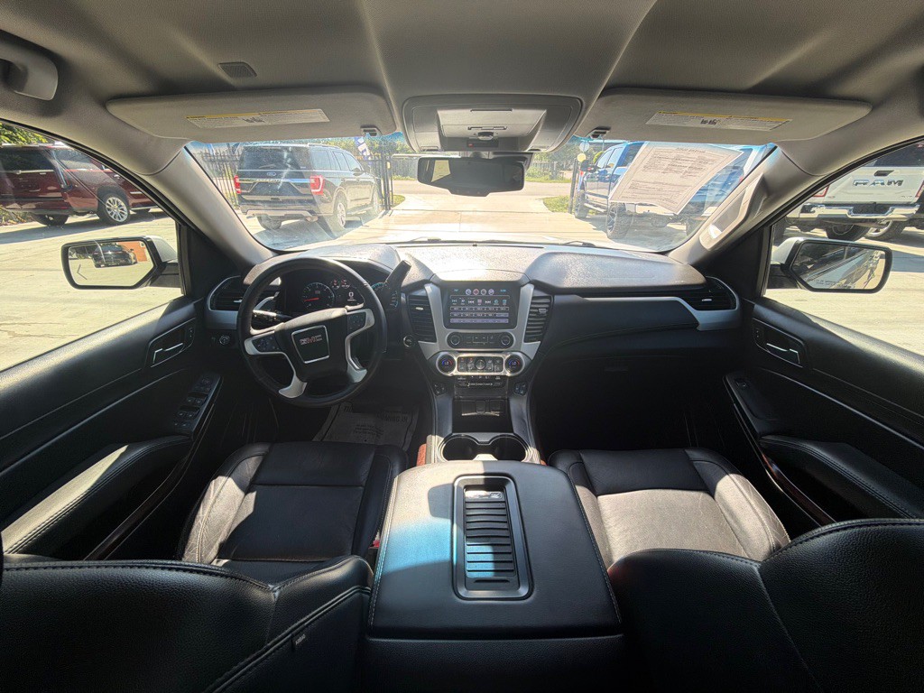 2017 GMC Yukon Image 28