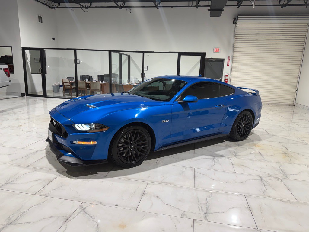 2020 Ford Mustang Image 1