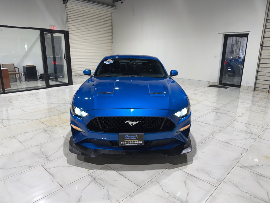 2020 Ford Mustang Image 2