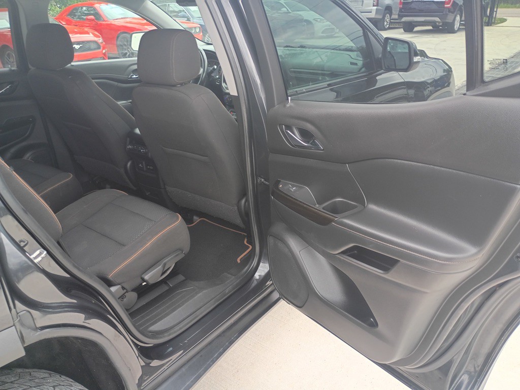 2020 GMC Acadia Image 12