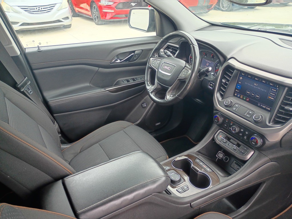 2020 GMC Acadia Image 17