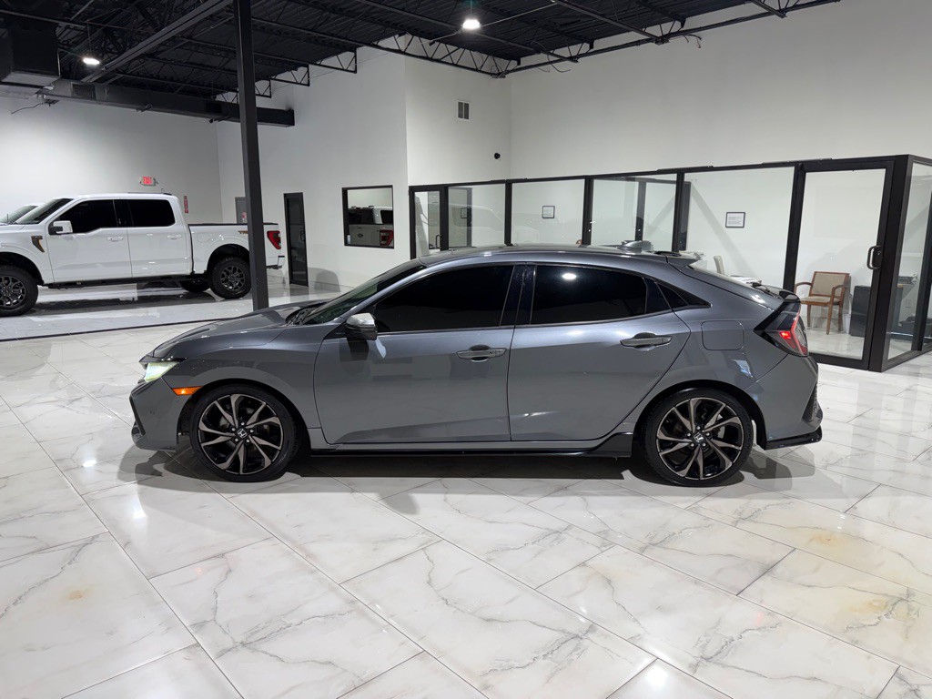 2018 Honda Civic Image 9