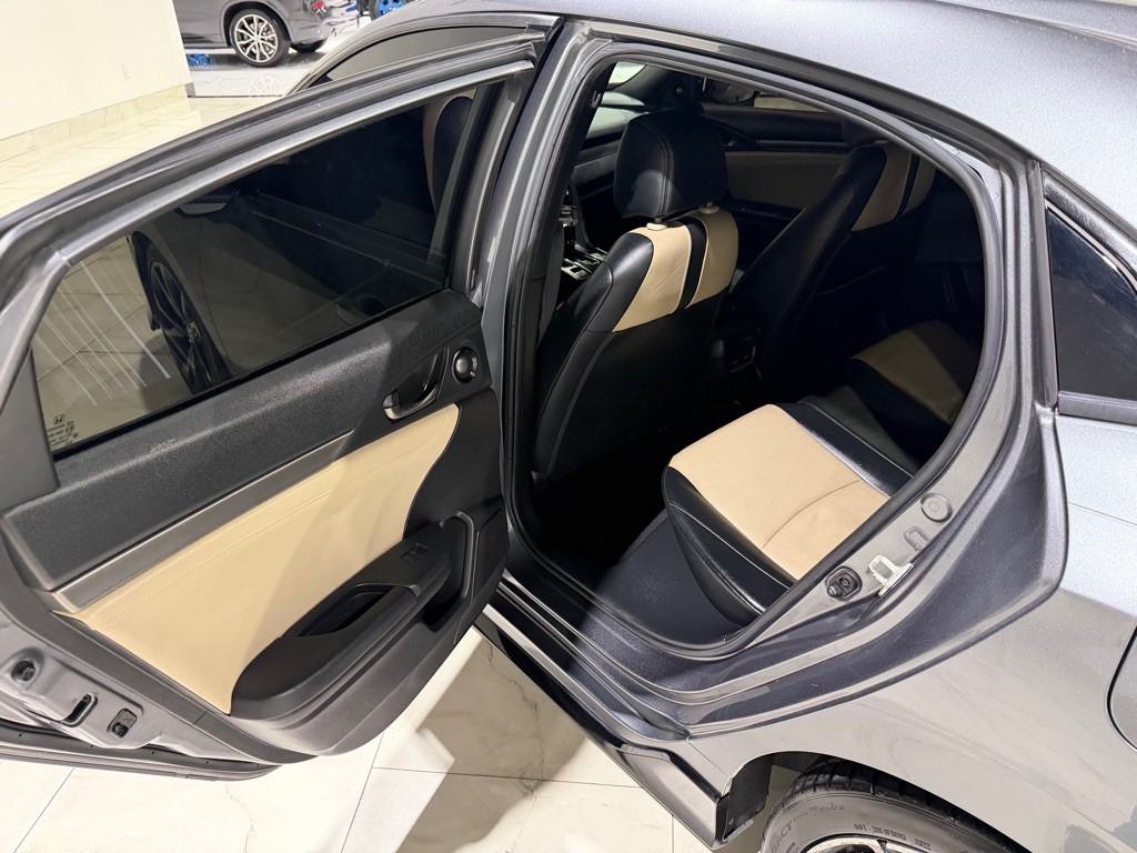 2018 Honda Civic Image 14