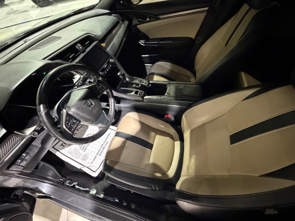 2018 Honda Civic Image 24