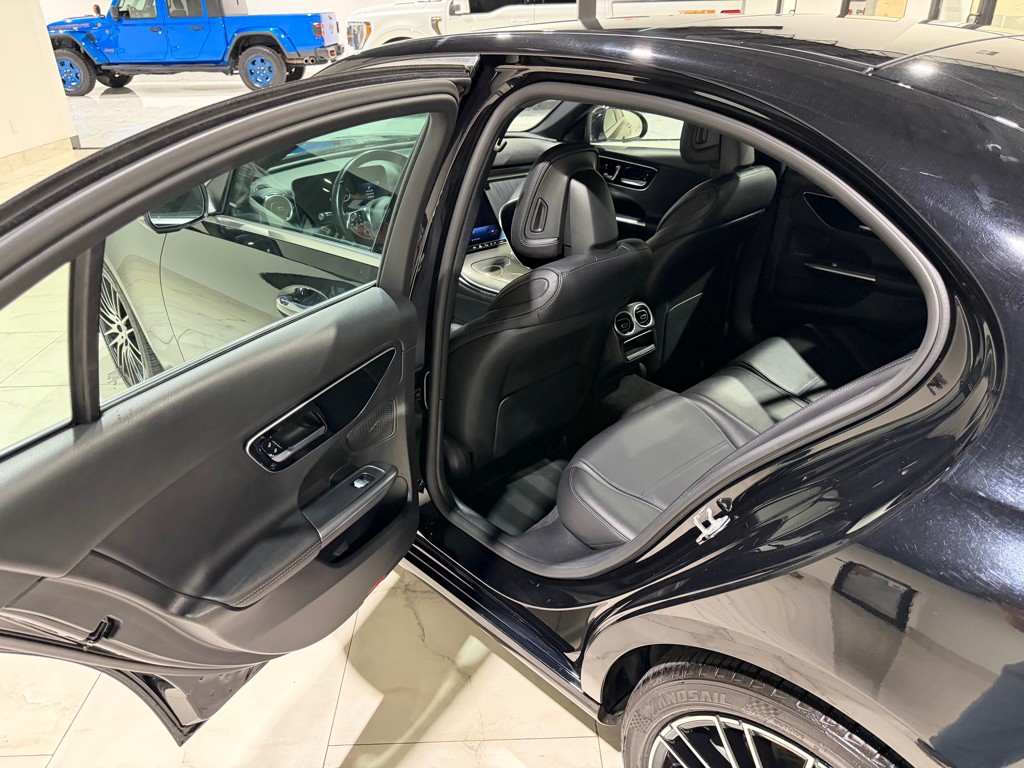 2024 Mercedes-Benz C-Class Image 14