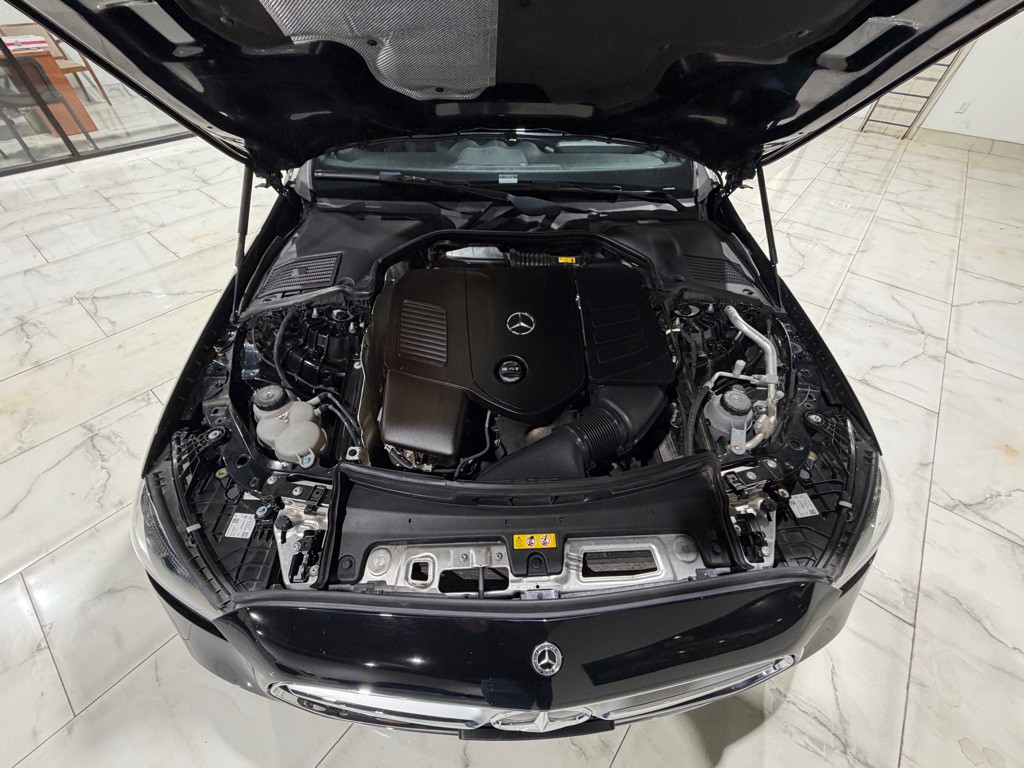 2024 Mercedes-Benz C-Class Image 4