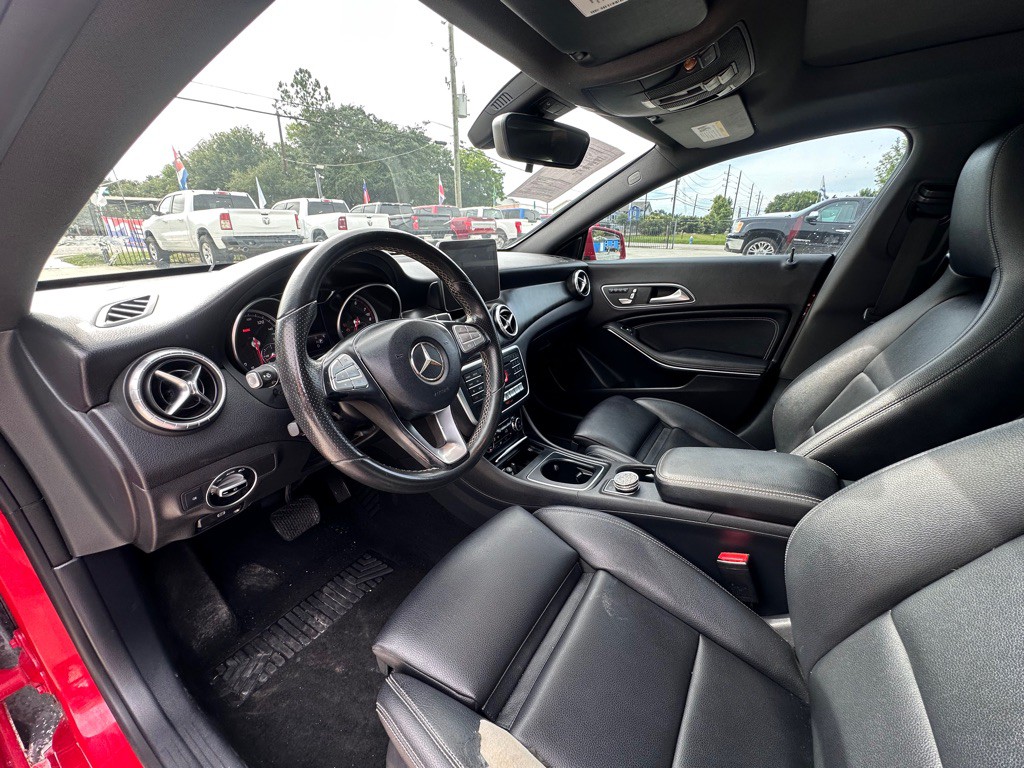 2018 Mercedes-Benz CLA-Class Image 18