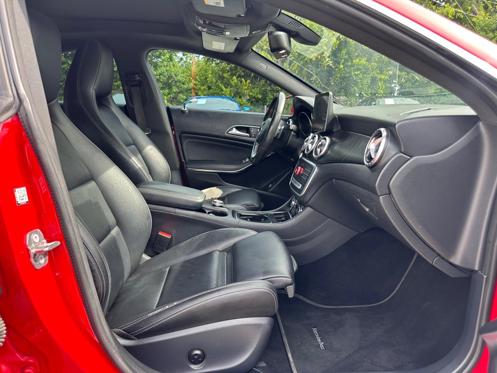 2018 Mercedes-Benz CLA-Class Image 28