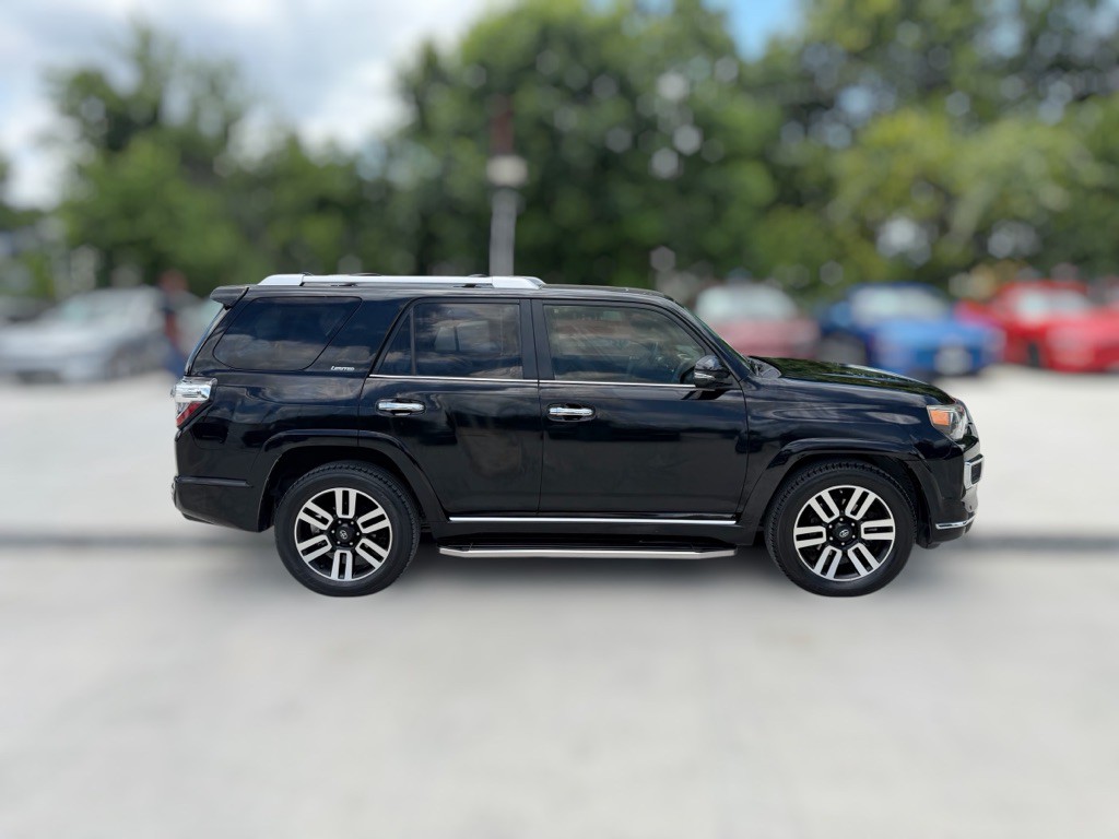 2016 Toyota 4Runner Image 9