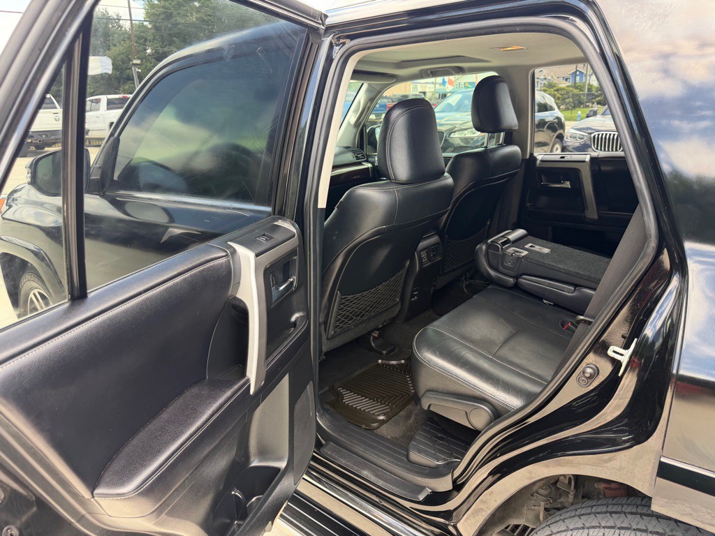 2016 Toyota 4Runner Image 14