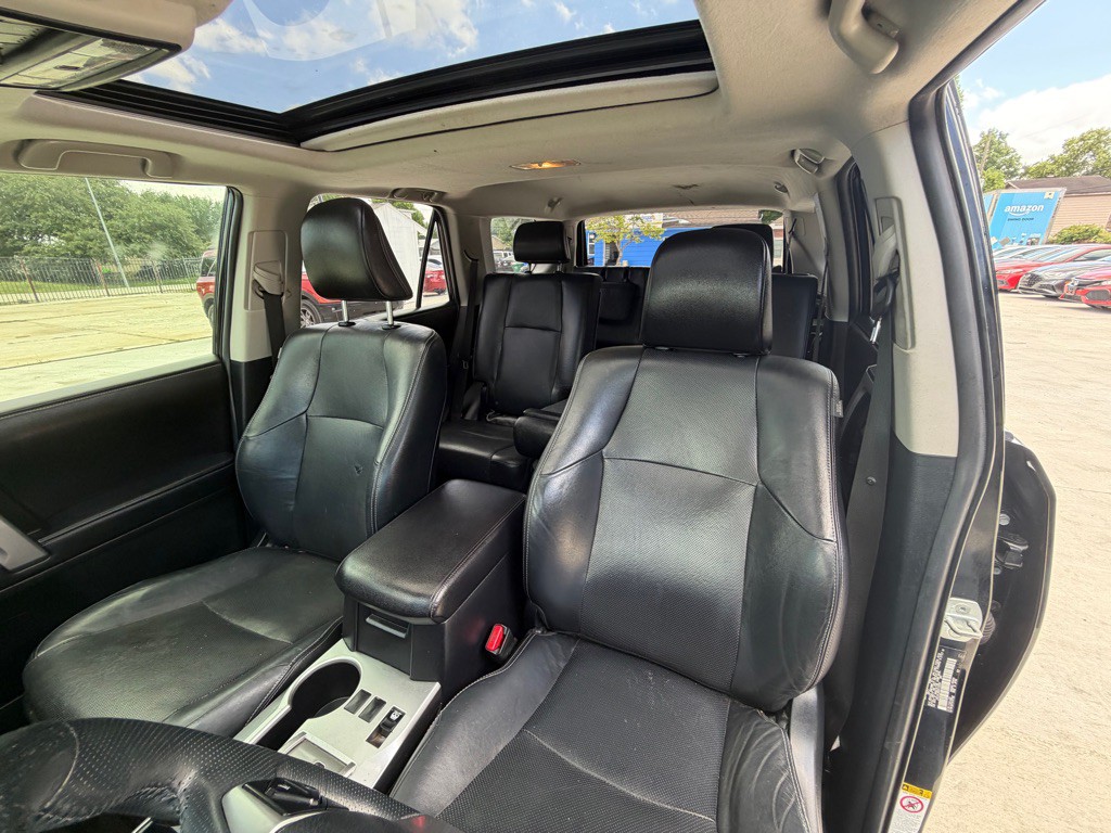 2016 Toyota 4Runner Image 25