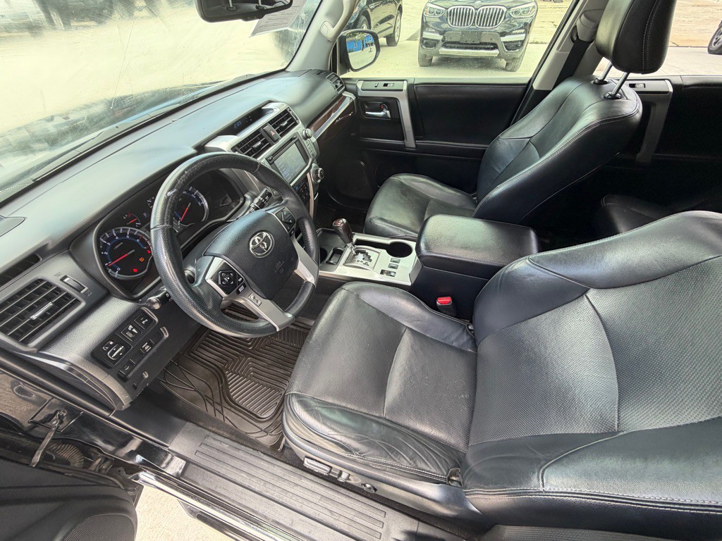 2016 Toyota 4Runner Image 26