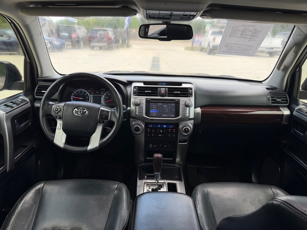 2016 Toyota 4Runner Image 28
