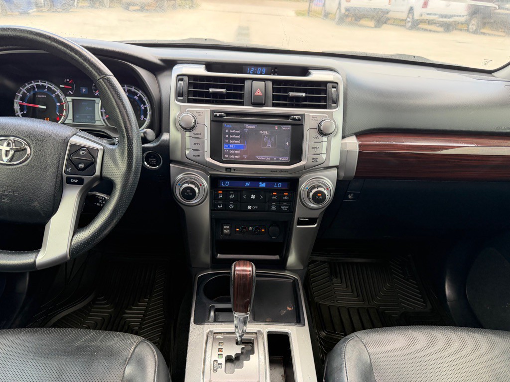 2016 Toyota 4Runner Image 29