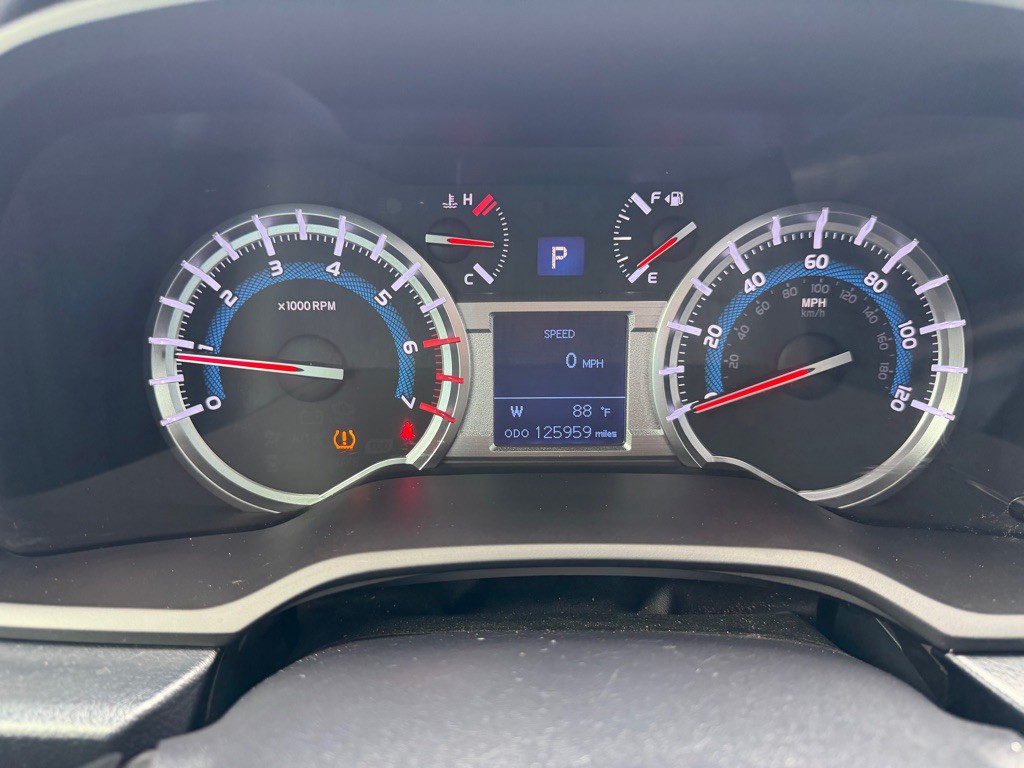 2016 Toyota 4Runner Image 31