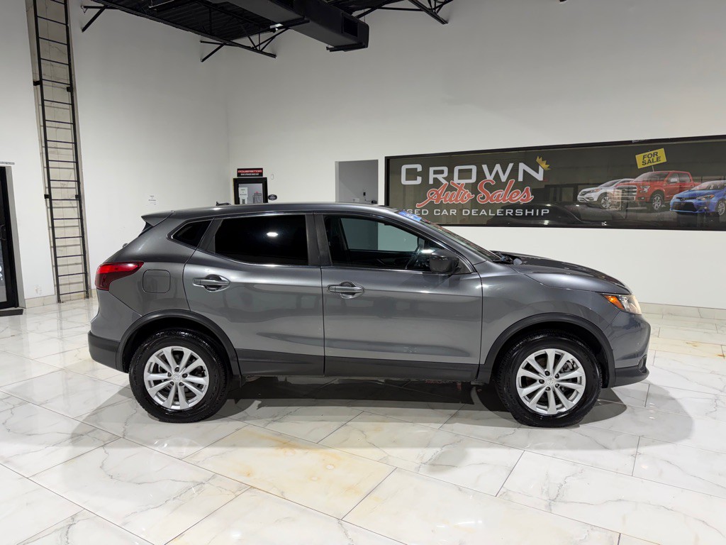 2017 Nissan Rogue Image 8