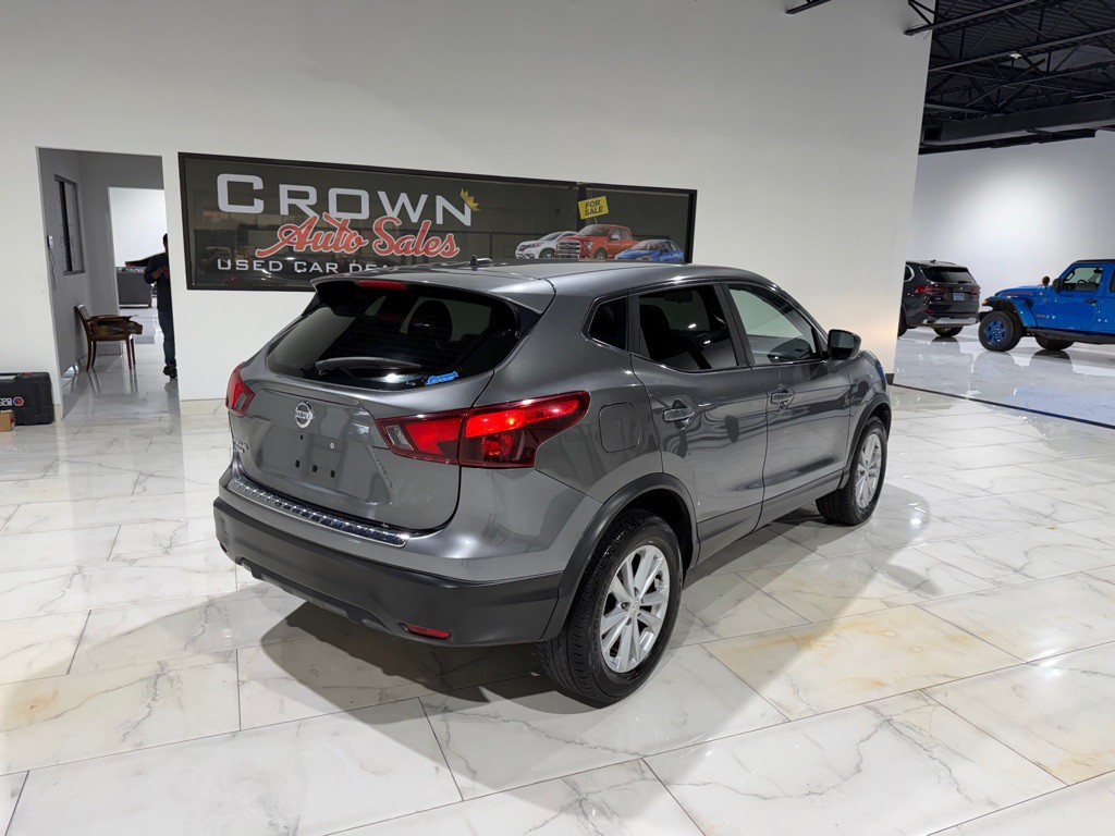2017 Nissan Rogue Image 12