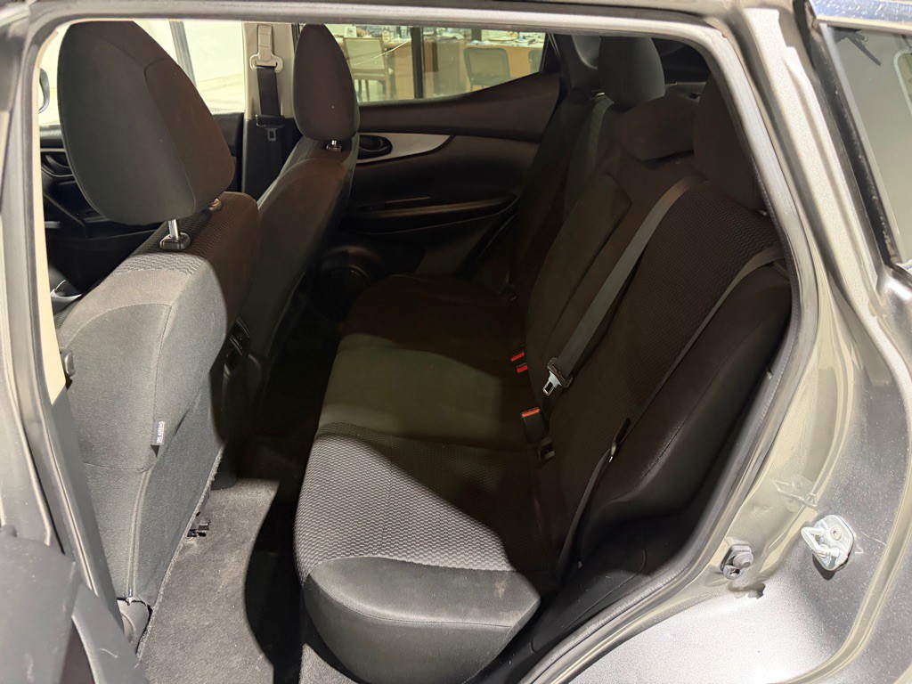 2017 Nissan Rogue Image 15