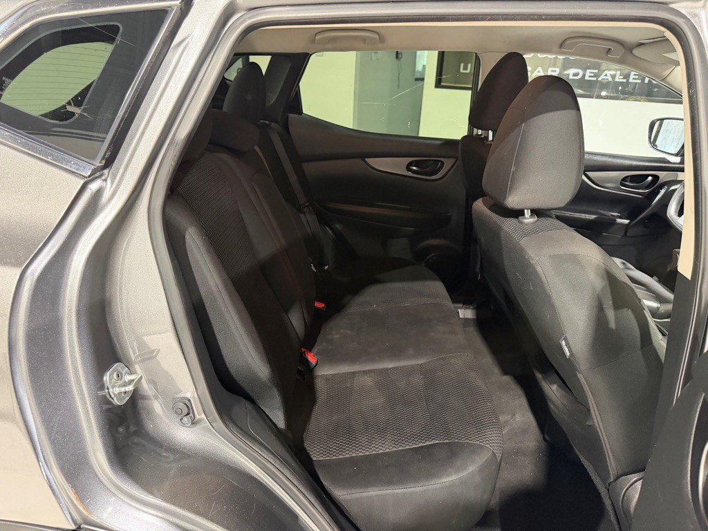 2017 Nissan Rogue Image 17