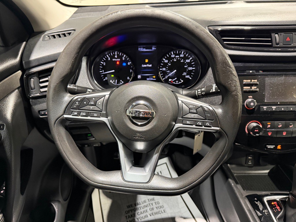 2017 Nissan Rogue Image 28