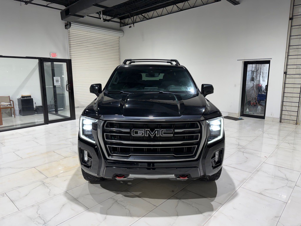 2021 GMC Yukon Image 2