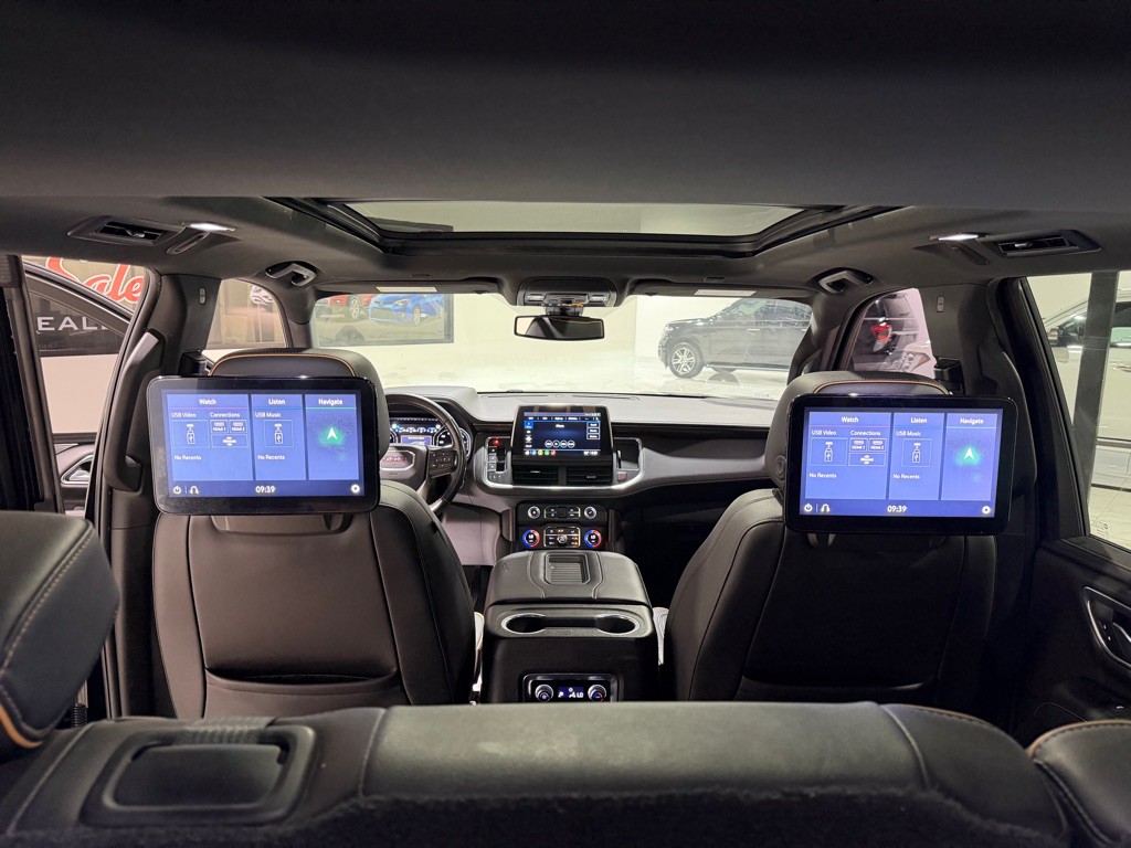 2021 GMC Yukon Image 17