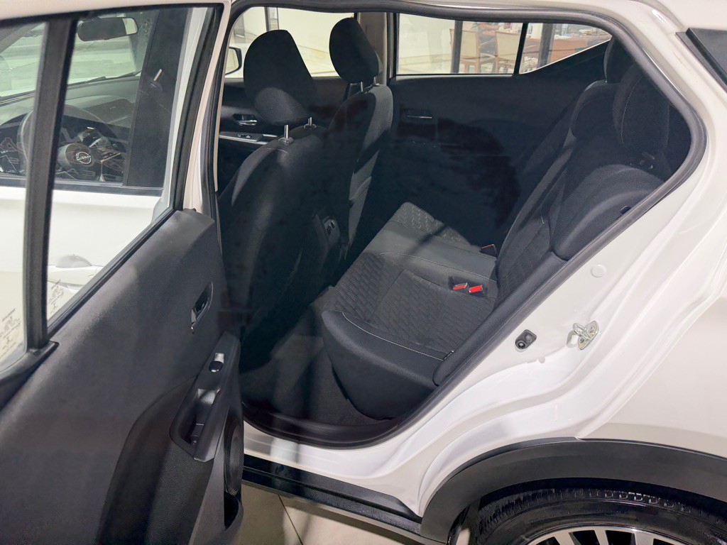 2022 Nissan Kicks Image 14