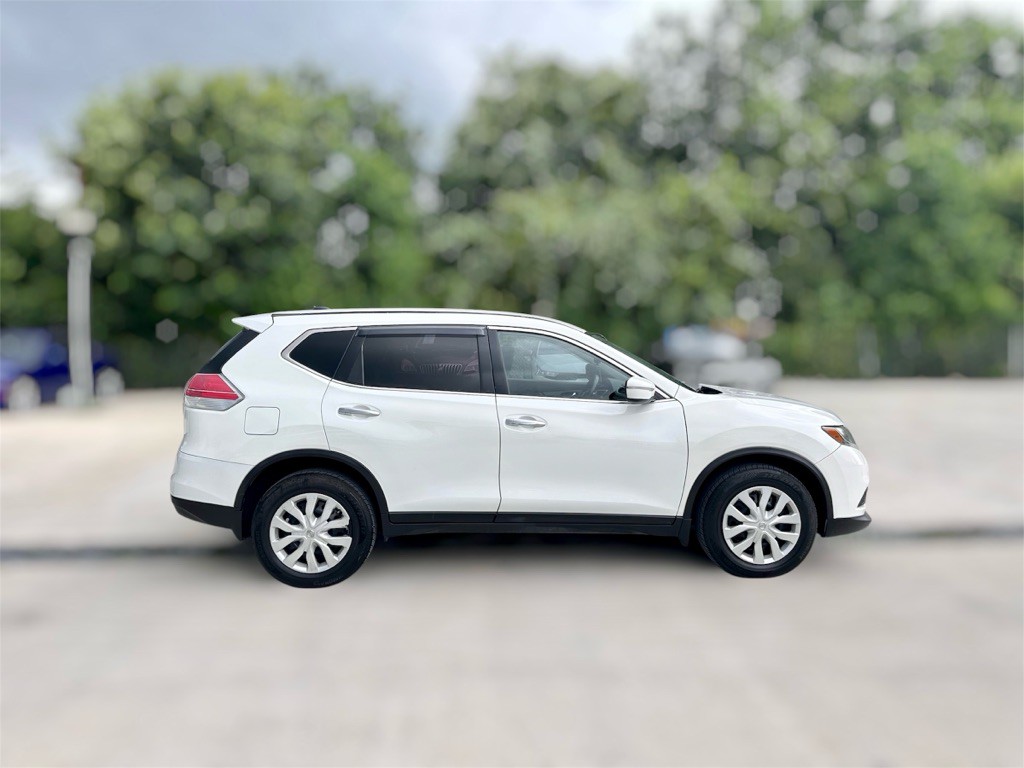 2015 Nissan Rogue Image 12