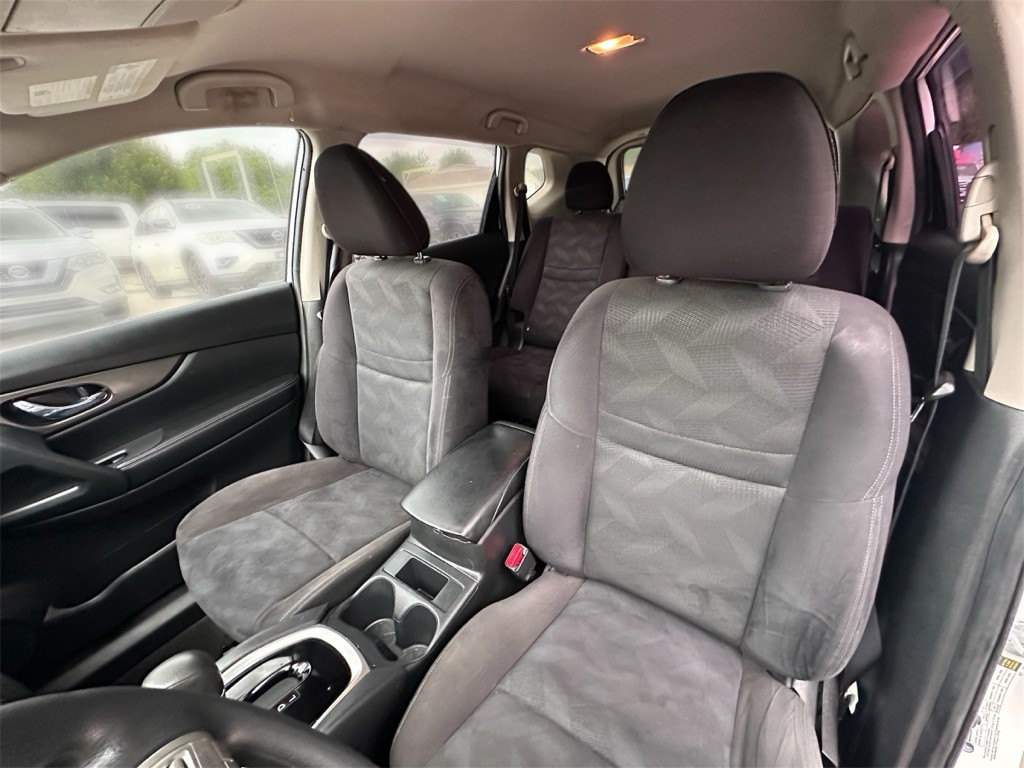 2015 Nissan Rogue Image 22