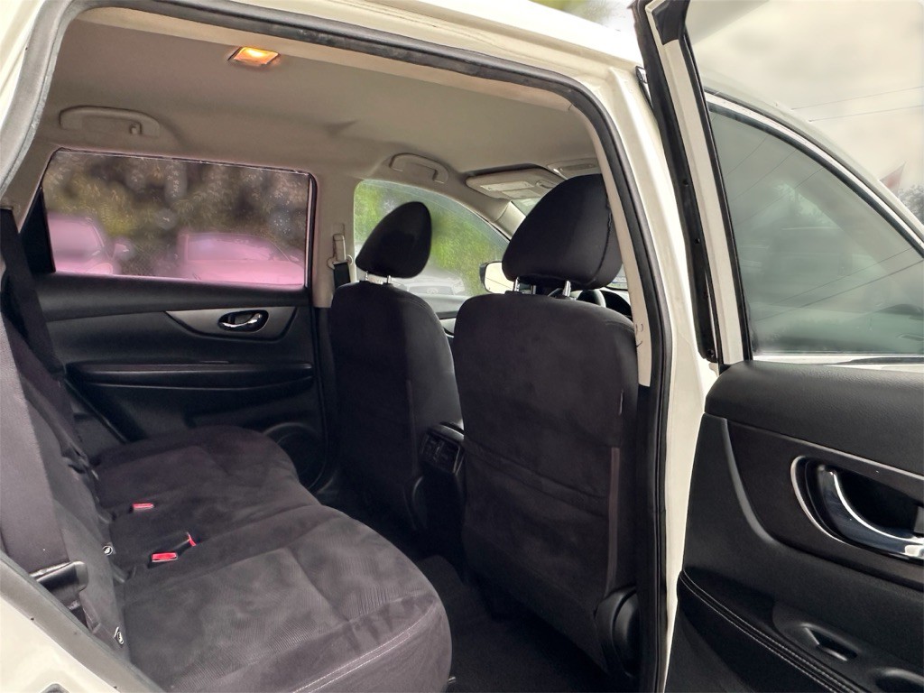 2015 Nissan Rogue Image 27