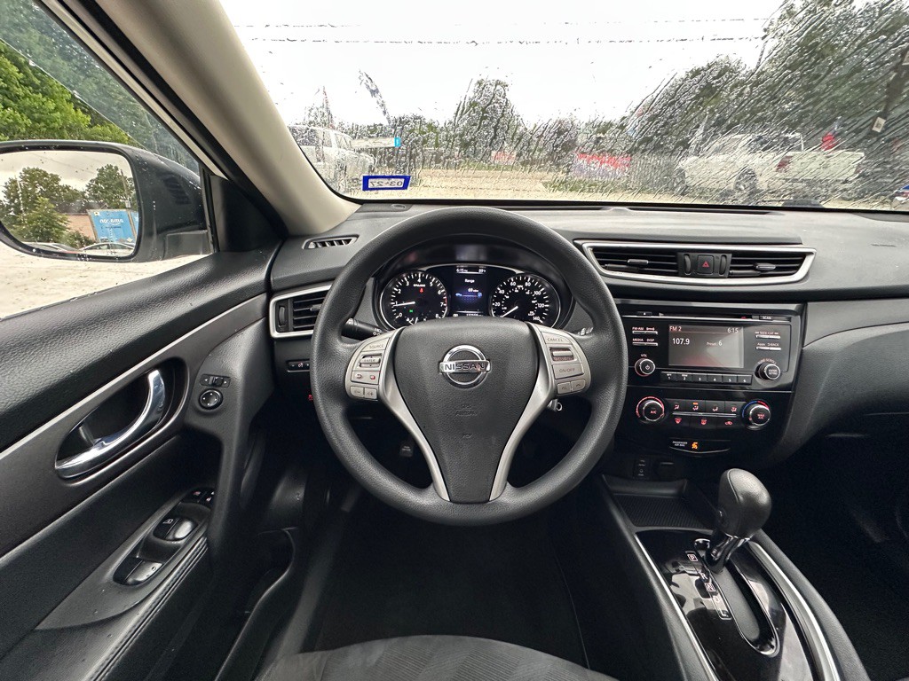 2015 Nissan Rogue Image 33