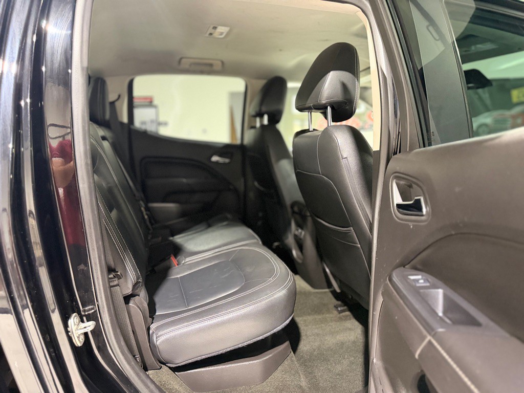 2016 GMC Canyon Image 12