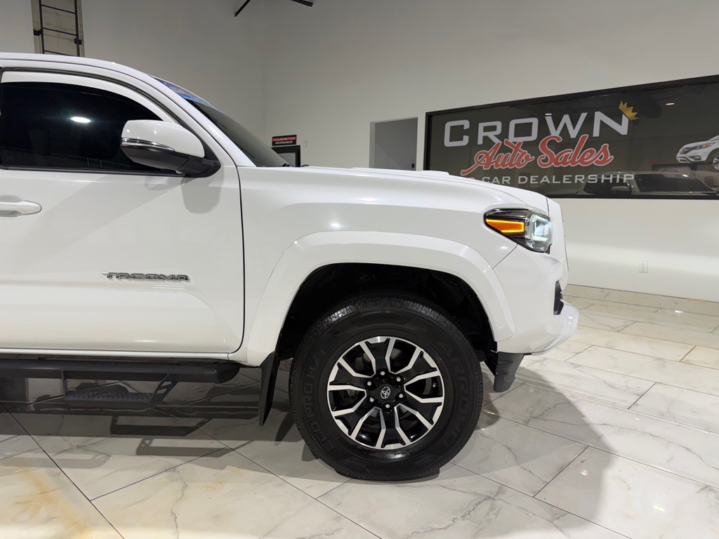 2020 Toyota Tacoma Image 6