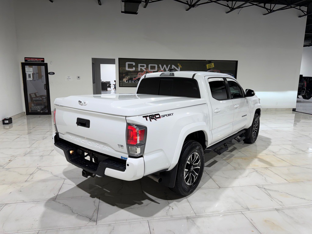 2020 Toyota Tacoma Image 11