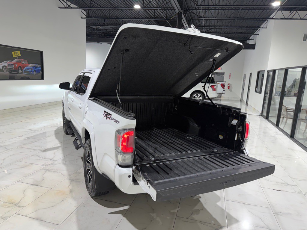 2020 Toyota Tacoma Image 12