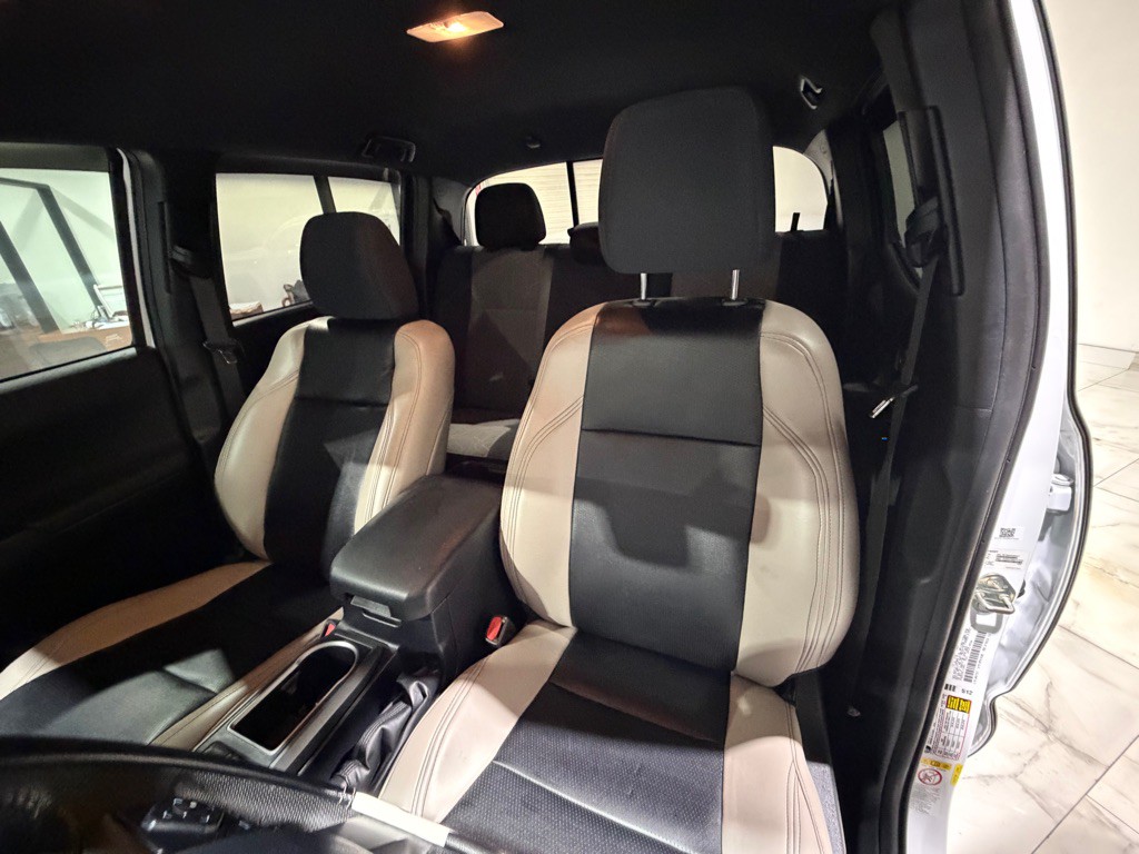 2020 Toyota Tacoma Image 19