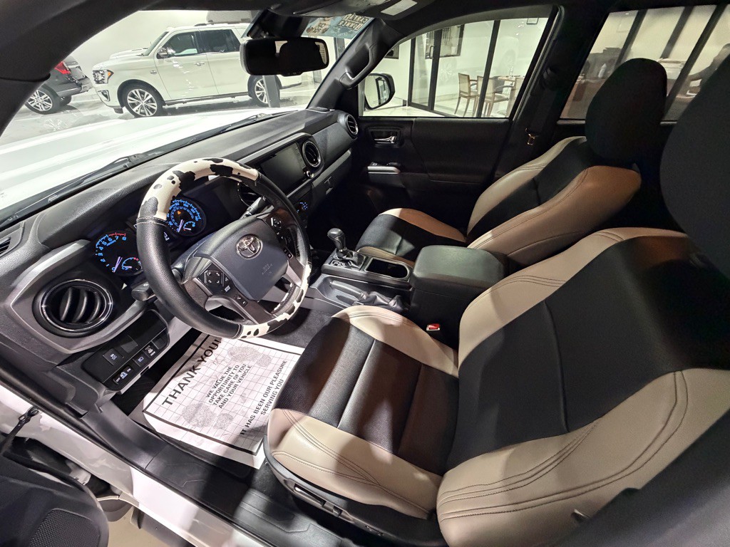 2020 Toyota Tacoma Image 20