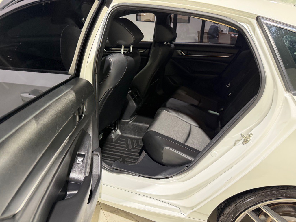 2020 Honda Accord Image 13