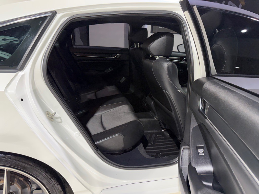 2020 Honda Accord Image 14
