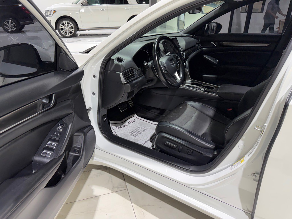 2020 Honda Accord Image 16